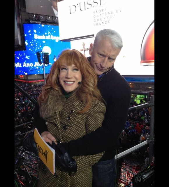 Kathy Griffin et Anderson Cooper se préparent à animer la soirée du Nouvel An sur CNN en direct de New York le 31 décembre 2012.