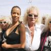 Michel Polnareff et la belle Danyellah à Marseille, le 3 juillet 2007.