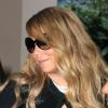 Mariah Carey signe des autographes à ses fans devant l'hôtel Huntington à Pasadena, le 8 janvier 2013.