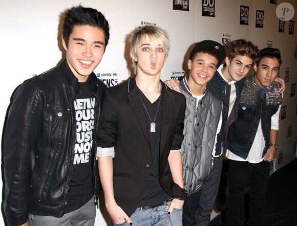 Le groupe IM5 pose à la 6ème soirée annuelle des Teens For Jeans à West Hollywood, le 8 janvier 2013.