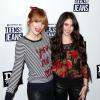 Bella Thorne et Ryan Newman, deux produits du petit écran américain, posent devant les photographes à la 6ème soirée annuelle des Teens For Jeans à West Hollywood, le 8 janvier 2013.