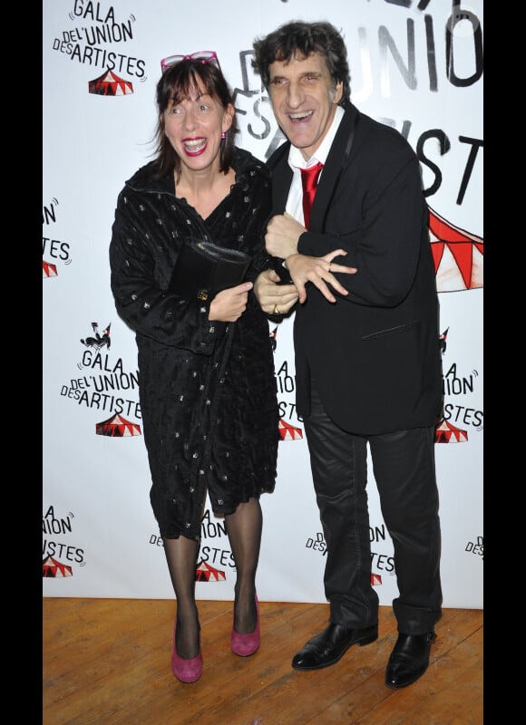 Corinne et Gilles Benizio, plus connus sous les noms de Shirley et Dino au 51e Gala de l'Union Des Artistes au Cirque Alexis Gruss à Paris, le 12 novembre 2012.