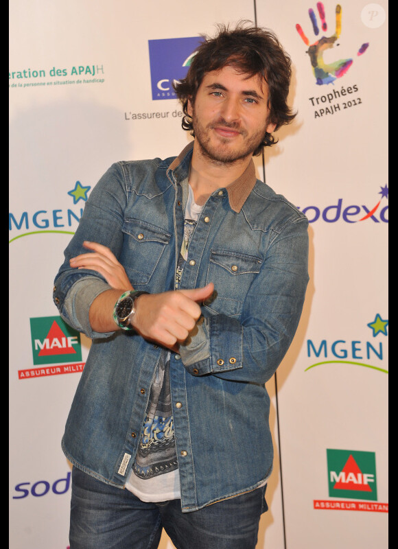 Mickaël Miro aux Trophées APAJH 2012 au carrousel du Louvre à Paris le 19 Avril 2012.
