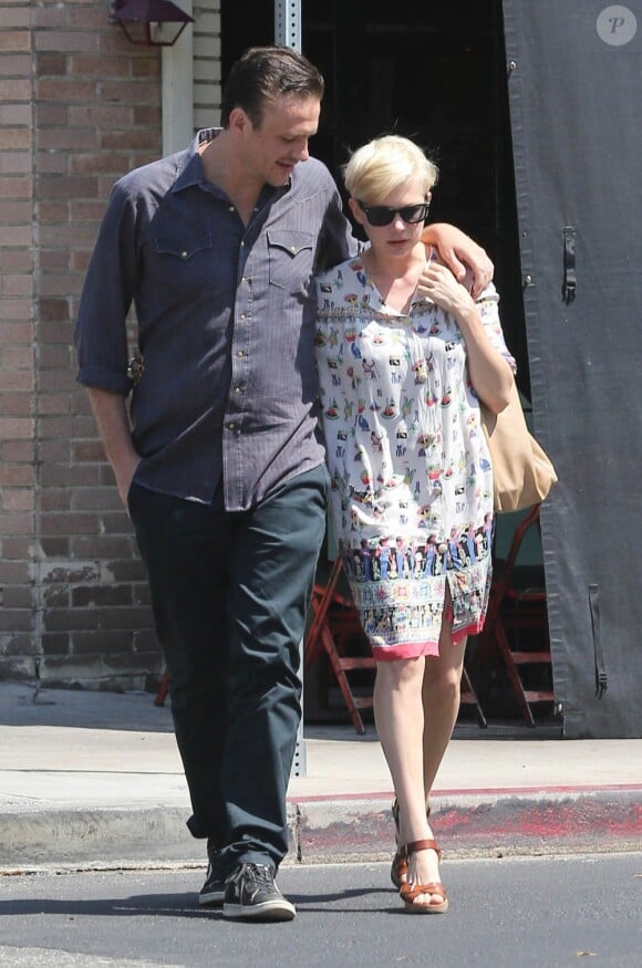 Michelle Williams avec son compagnon Jason Segel à Los Angeles le 20 août 2012