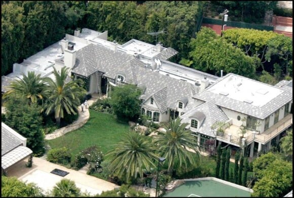 La sublime maison que Madonna met en vente à Beverly Hills, prise en photo le 27 avril 2005. Le lieu est grand de 1600m².