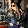 Mariah Carey fait du shopping lors de ses vacances à Aspen, le 23 decembre 2012.