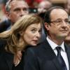 Le président Francois Hollande, soutenu par sa compagne Valérie Trierweiler, lors de ses voeux en Corrèze à Tulle le 19 janvier 2013