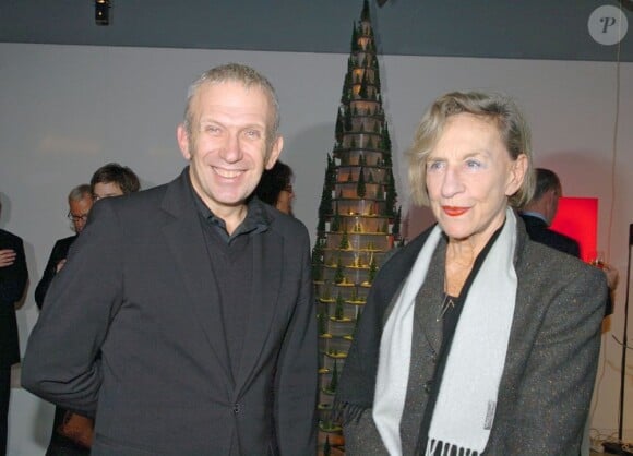 Jean Paul Gaultier et Andrée Putman à Paris le 10 décembre 2004.