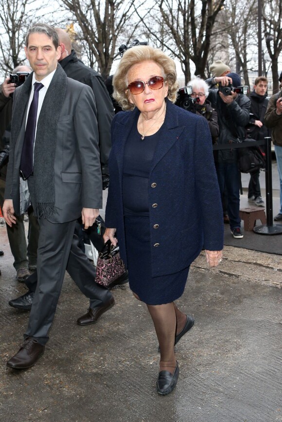 Bernadette Chirac arrive au défilé Chanel Haute Couture le 22 janvier 2013