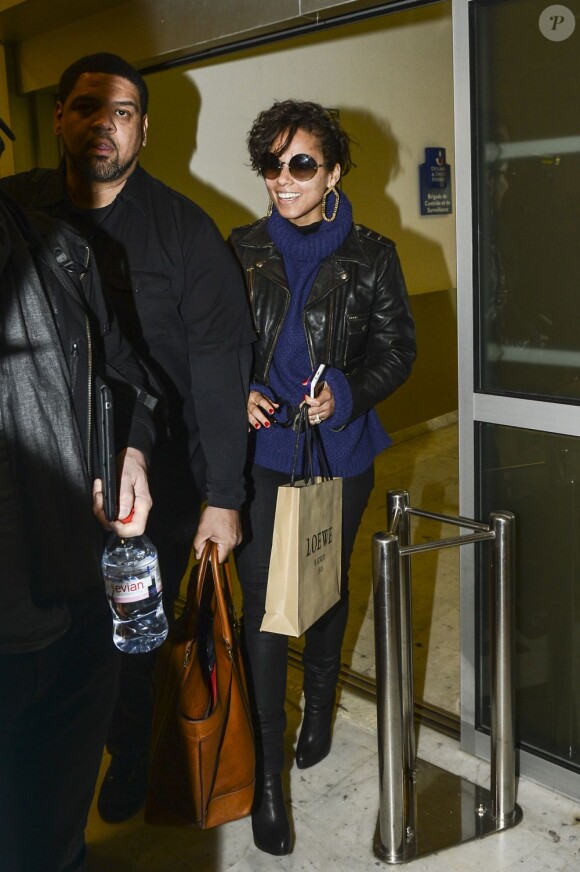 Alicia Keys arrive à Cannes le 25 janvier 2013
