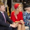 Le prince héritier Willem-Alexander et la princesse Maxima en visite avec la reine Beatrix des Pays-Bas à l'Université technologique de Nayang, à Singapour le 25 janvier 2013.