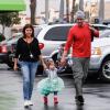 Tiffani Thiessen à Los Angeles avec son mari et leur fille de deux ans, Harper Renn, le 27 janvier 2013.