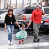 Tiffani Thiessen à Los Angeles avec son mari et leur fille de deux ans, Harper Renn, le 27 janvier 2013.