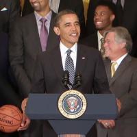 Barack Obama : Humour et style pour une rencontre avec un LeBron James intimidé