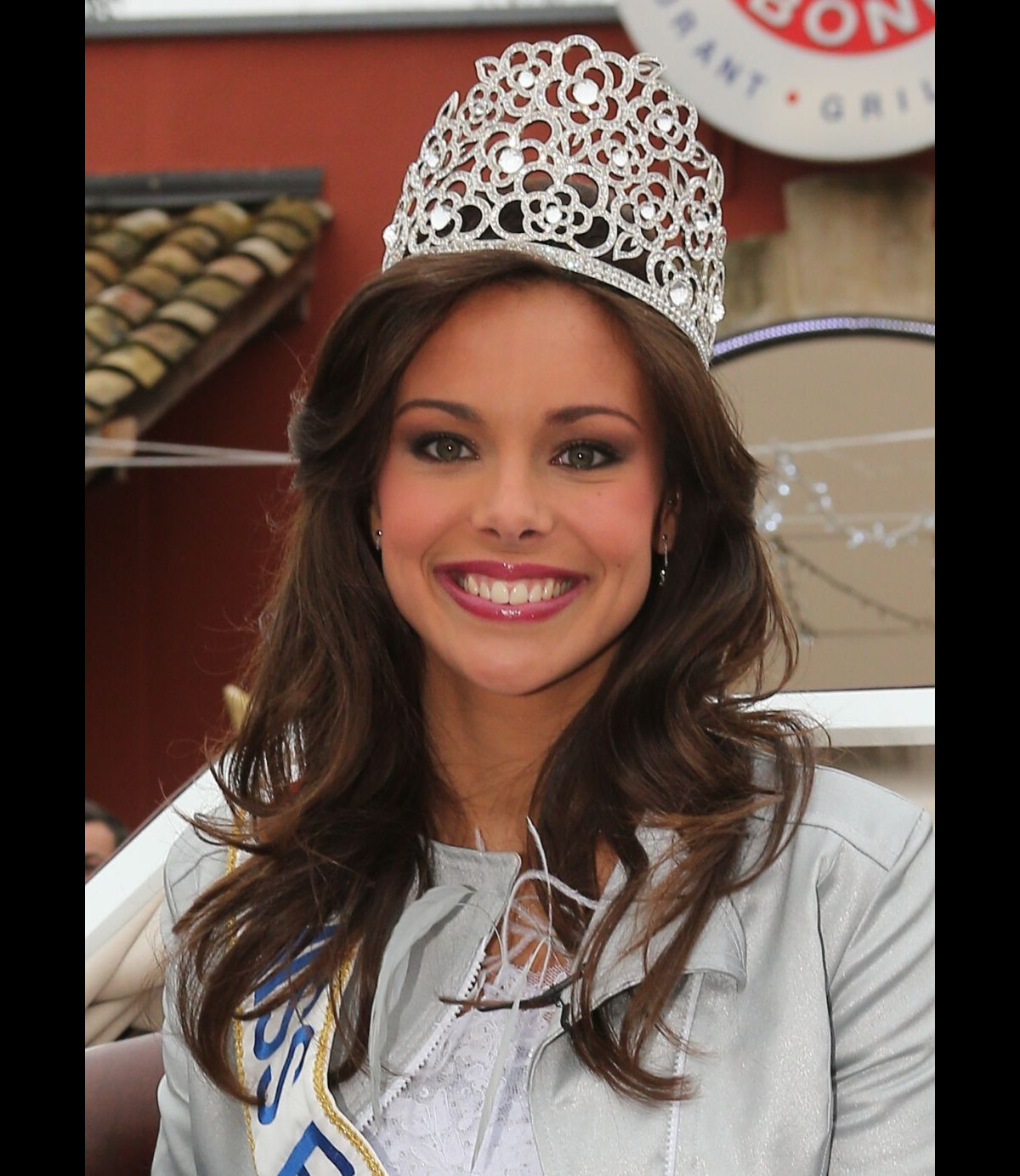 Vid O Marine Lorphelin Miss France Rayonnante Lors De Son Retour Dans Sa Ville Natale