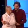 Ellen DeGeneres danse avec Bradley Cooper en décembre 2012