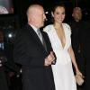 Bruce Willis arrive avec sa femme Emma Heming-Willis à la première de Die Hard : Belle journée pour mourir à Berlin, le 4 février 2013.