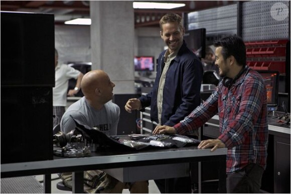 Vin Diesel et Paul Walker sur le tournage de Fast & Furious 6 avec le réalisateur Justin Lin.
