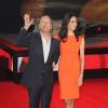 Bruce Willis et sa ravissante femme Emma Heming durant la première de Die Hard 5 à Londres le 7 février 2013.