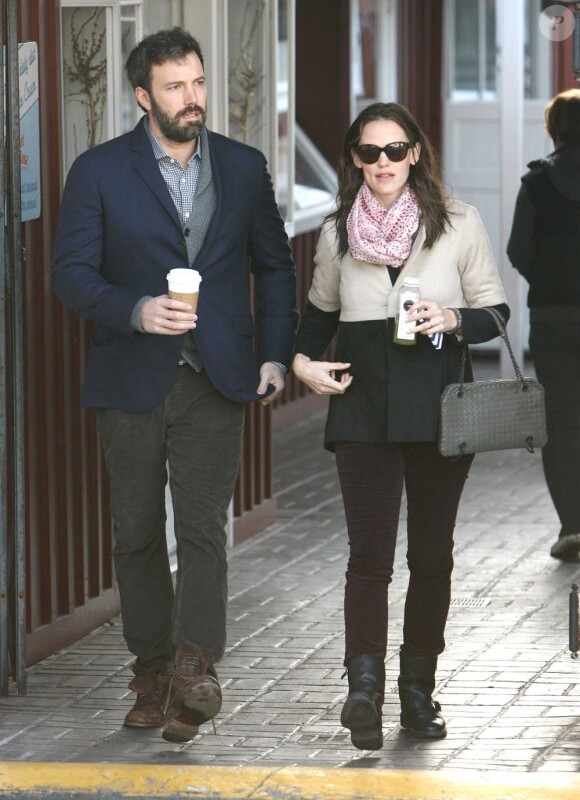 Ben Affleck et Jennifer Garner prennent un café après avoir déposé les filles à l'école, jeudi 7 février 2013 à Los Angeles