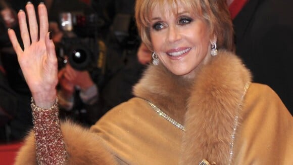 Jane Fonda : Chic, sexy et bling-bling, à 75 ans elle en met plein a vue !