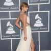 Taylor Swift en J. Mendel aux Grammy Awards 2013. Los Angeles le 10 février 2013