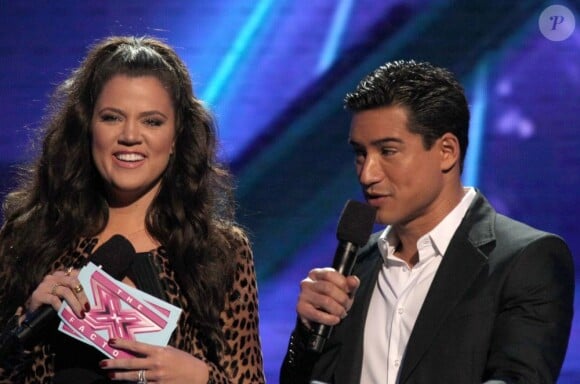 Khloe Kardashian et Mario Lopez aux commandes de X Factor en décembre 2012