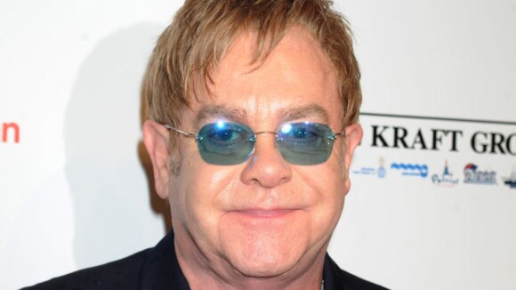 Elton John : La star au grand coeur se bat pour la musique