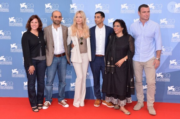 Lydia Dean Pilcher, Mohsin Hamid, Kate Hudson, Riz Ahmed, la réalisatrice Mira et Liev Schreiberg sur le tapis de la Mostra de Venise, le 29 août 2012.