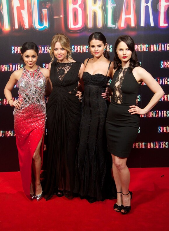 Vanessa Hudgens, Ashley Benson, Selena Gomez et Rachel Korine électrisent la première de Spring Breakers à Madrid, le 21 février 2013.