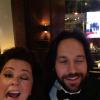 Melissa McCarthy et Paul Rudd déconnent en backstage.