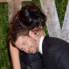 Madalina Ghenea et Gerard Butler, complices lors de l'after-party des Oscars organisée par le magazine Vanity Fair au Sunset Tower Hotel. Los Angeles, le 24 février 2013.