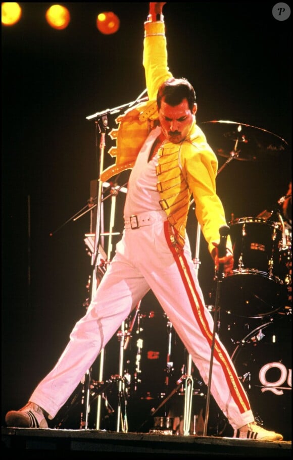 Freddie Mercury lors d'un concert, le 16 juillet 1986.