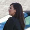 Exclusif - Kim Kardashian, suivie par les caméras de l'émission Keeping Up With The Kardashians, se rend dans la concession de voitures de luxe Calabasas Luxury Motorcars à Calabasas. Le 26 février 2013.