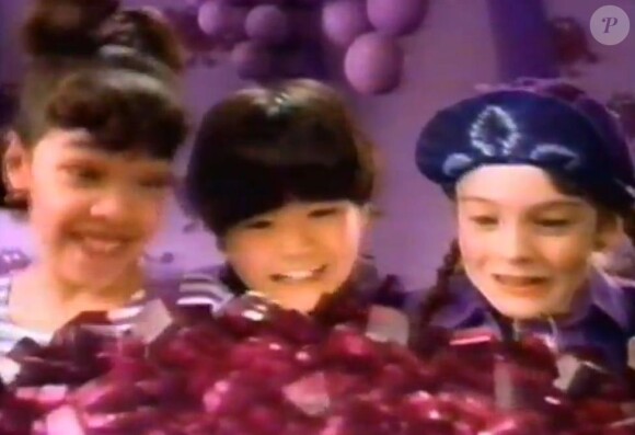 Lindsay Lohan enfant dans une publicité pour les gelées Jell-O au côté de Bill Cosby, diffusée en 1995.