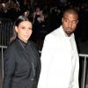 Kim Kardashian et Kanye West arrivent à la Halle Freyssinet pour assister au défilé Givenchy prêt-à-porter automne-hiver 2013-2014. Paris, le 3 mars 2013.