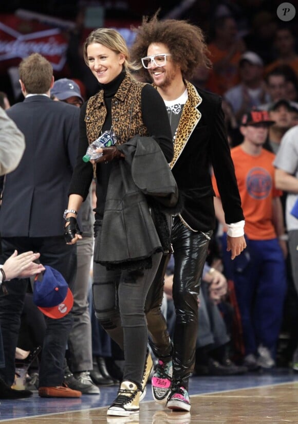 Le couple Victoria Azarenka et RedFoo lors du match entre les Knicks de New York et le Heat de Miami à New York le 3 mars 2013
