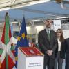 Le prince Felipe d'Espagne et la princesse Letizia à l'inauguration d'une laverie industrielle à Vitoria-Gasteiz, le 5 mars 2013.
