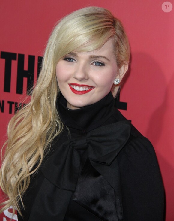 Abigail Breslin des plus ravissantes lors de la première de The Call aux ArcLight Cinemas de Los Angeles, le 5 mars 2013.