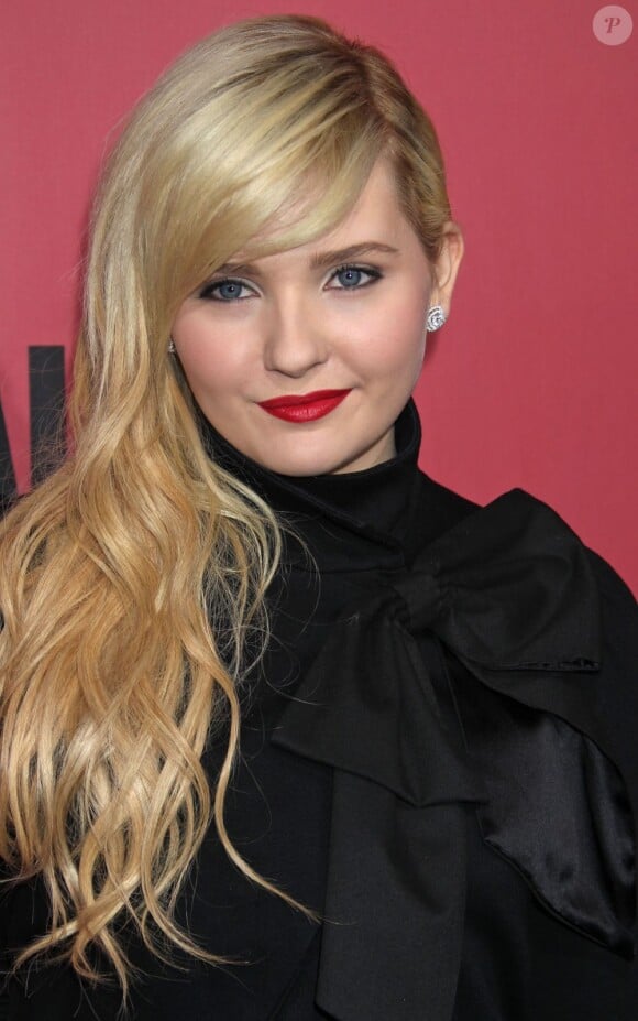 Abigail Breslin blonde divine lors de la première de The Call aux ArcLight Cinemas de Los Angeles, le 5 mars 2013.