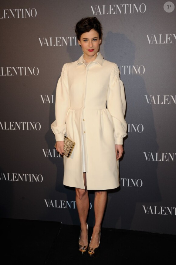 Mélanie Bernier assiste à la soirée Valentino dans la boutique de la marque située avenue Montaigne. Paris, le 5 mars 2013.