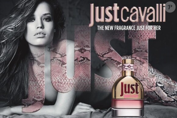 Georgia May Jagger photographiée par Mario Sorrenti pour le parfum For Her de Just Cavalli.