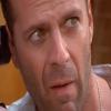 Parodie de Nabilla dans les Anges de la télé-réalité 5 avec John McLane, interprété par Bruce Willis, personnage du film Die Hard and Fast.
