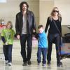 Sharon Stone, son petit ami Martin Mica et ses fils à l'aéroport de Los Angeles, le 23 décembre 2012.