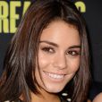 Vanessa Hudgens tout sourire à la première de Spring Breakers aux ArcLight Cinemas de Los Angeles, le 14 mars 2013.
