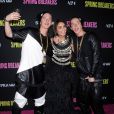 Vanessa Hudgens et les ATL Twins à la première de Spring Breakers aux ArcLight Cinemas de Los Angeles, le 14 mars 2013.