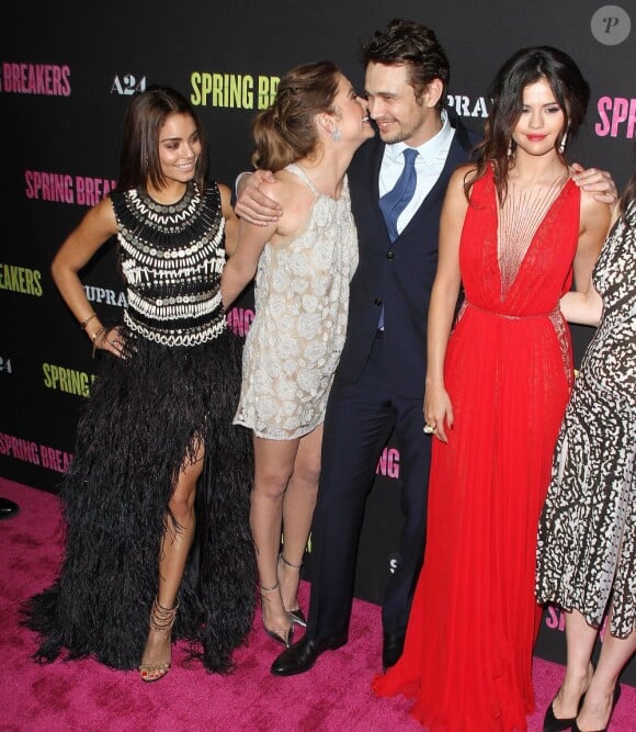 Vanessa Hudgens, Ashley Benson, James Franco, Selena Gomez pendant la première de Spring Breakers à Hollywood, le 14 mars 2013.