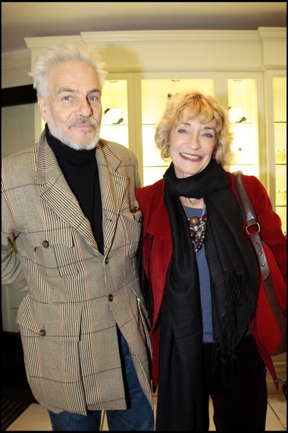 Thadée Klossowski de Rola et Loulou de la Falaise dans la boutique Jo Malone à Paris en octobre 2007.