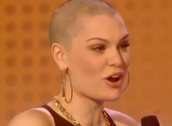 Le 15 mars 2013, Jessie J s'est rasé la tête pour le Red Nose Day, événement annuel de charité qui vise à récolter des fonds.