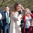  Kate Middleton, duchesse de Cambridge, enceinte de près de six mois, accompagnait son époux le prince William en visite sur un site de l'association Child Bereavement UK à Saunderton, dans le Buckinghamshire, le 19 mars 2013. 
